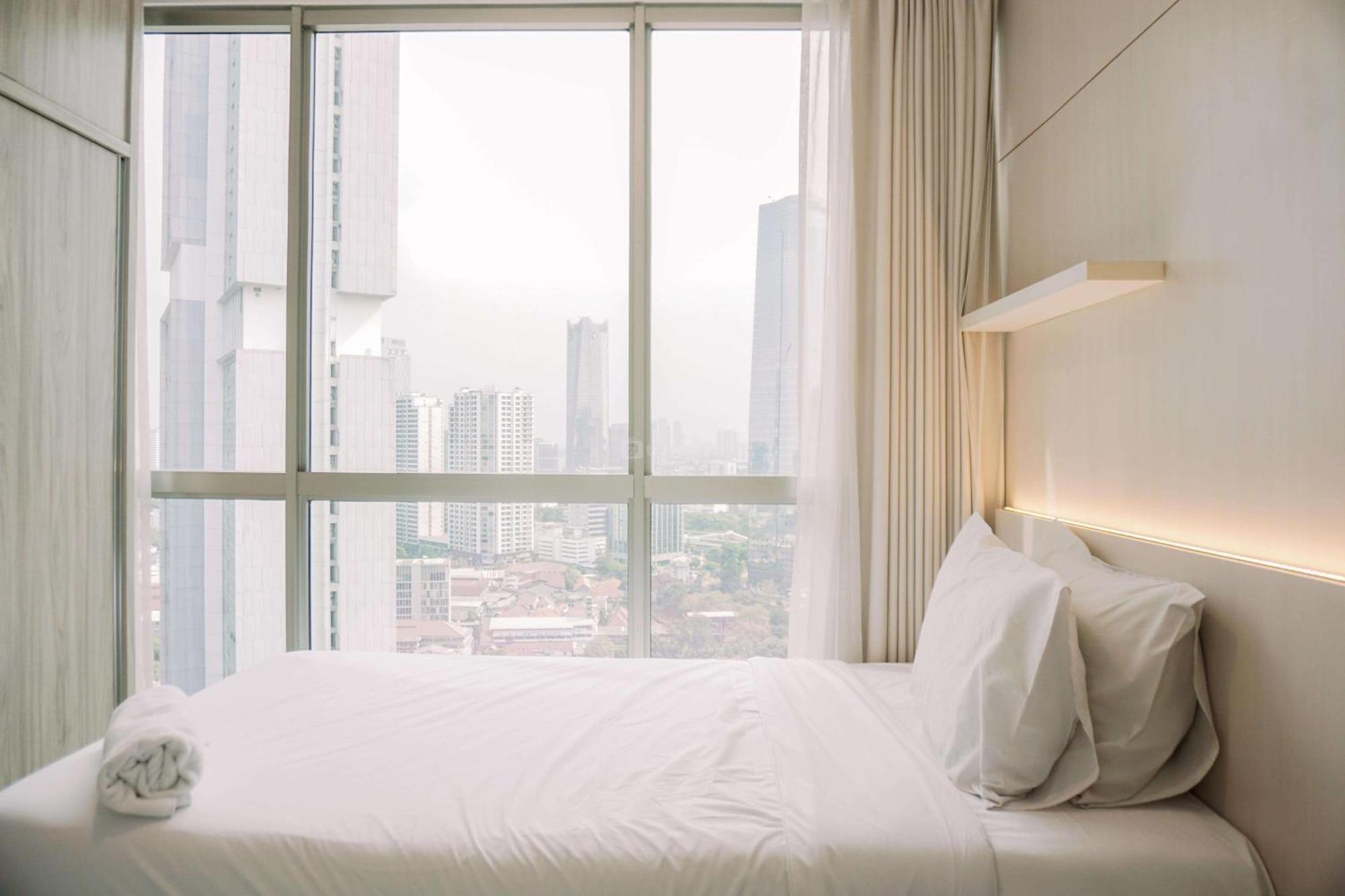 Spacious And Warm 2br At Ciputra World 2 By Travelio Apartment