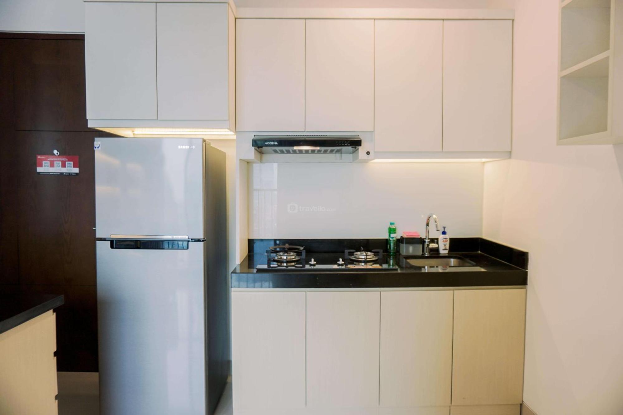 Spacious And Warm 2br At Ciputra World 2 By Travelio Apartment
